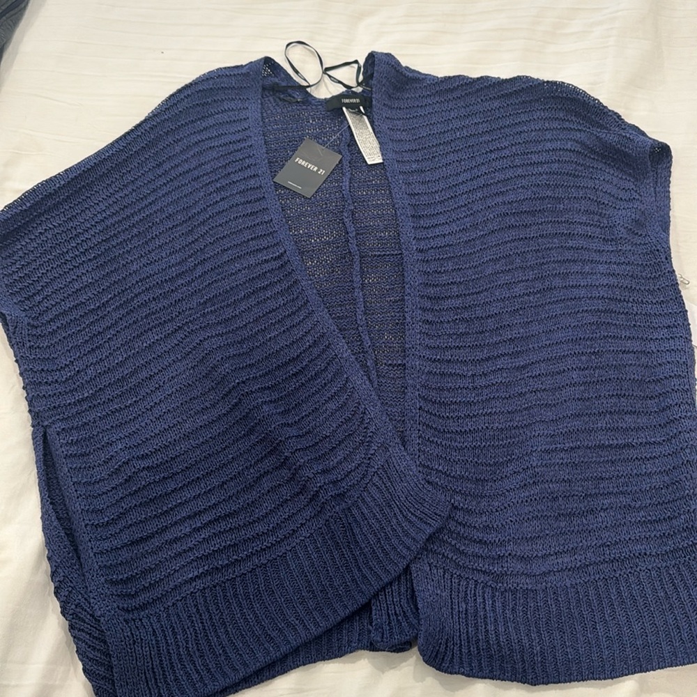 Women’s Sweater Cardigan. Size Small. New with tags! Port Bleu Collection.